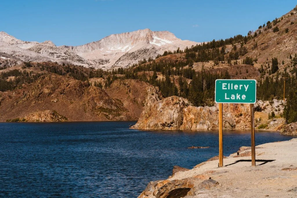 RV Camping Sites in California with Lakes: A comprehensive guide to the best RV campgrounds in California featuring scenic lake views, fishing, and outdoor activities.