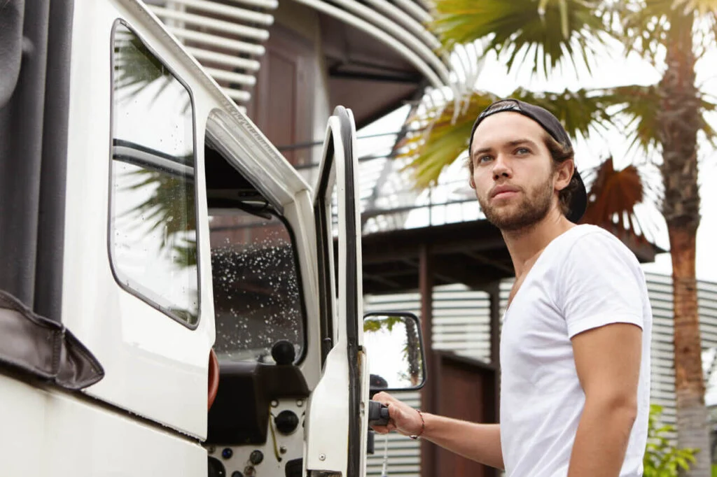 Finding the best RV dealers near me guide comparing RV dealerships inventory pricing and services in 2026
