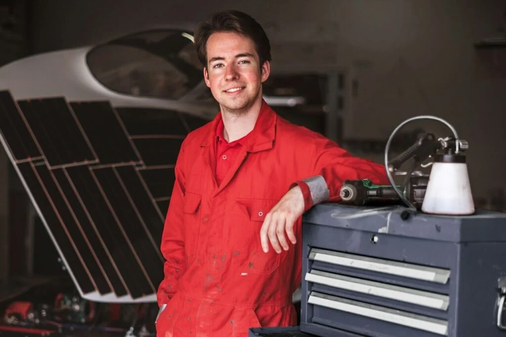 Finding the best RV tech near me guide for mobile RV repair services, certified technicians, and typical repair costs in 2026