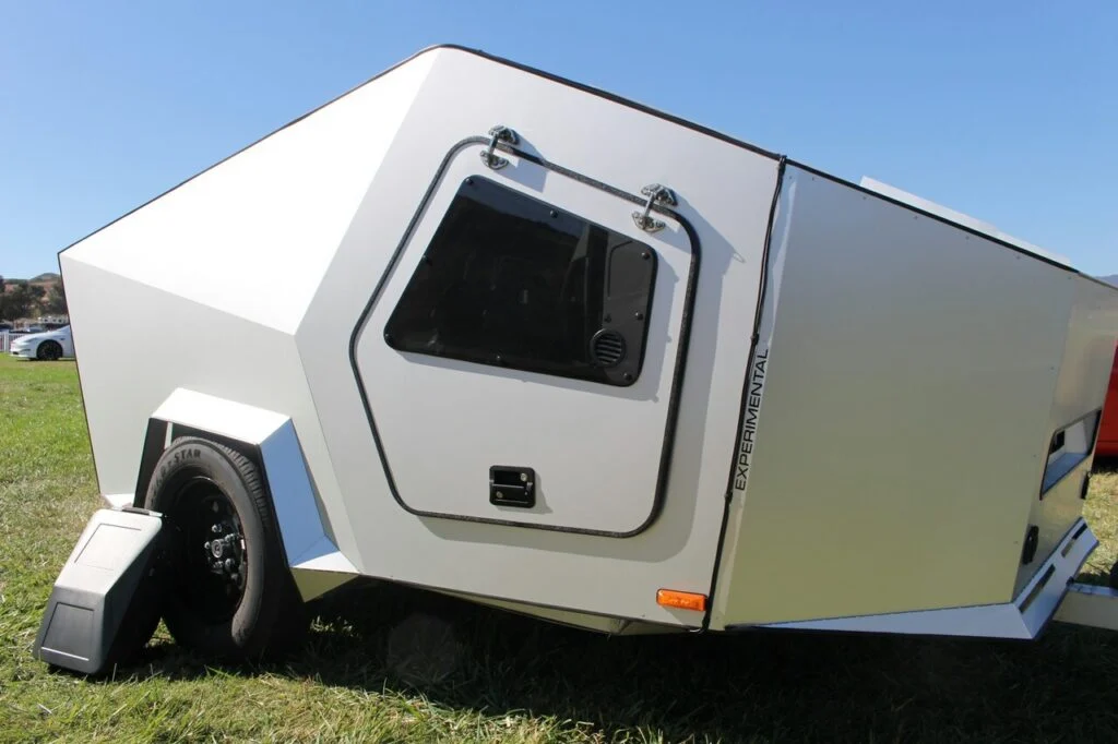 Best travel trailers guide showing RV buying tips, comparison factors, pricing considerations, and key features for choosing the right camper